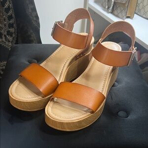 Universal Thread Women's Brown Wedge Sandals